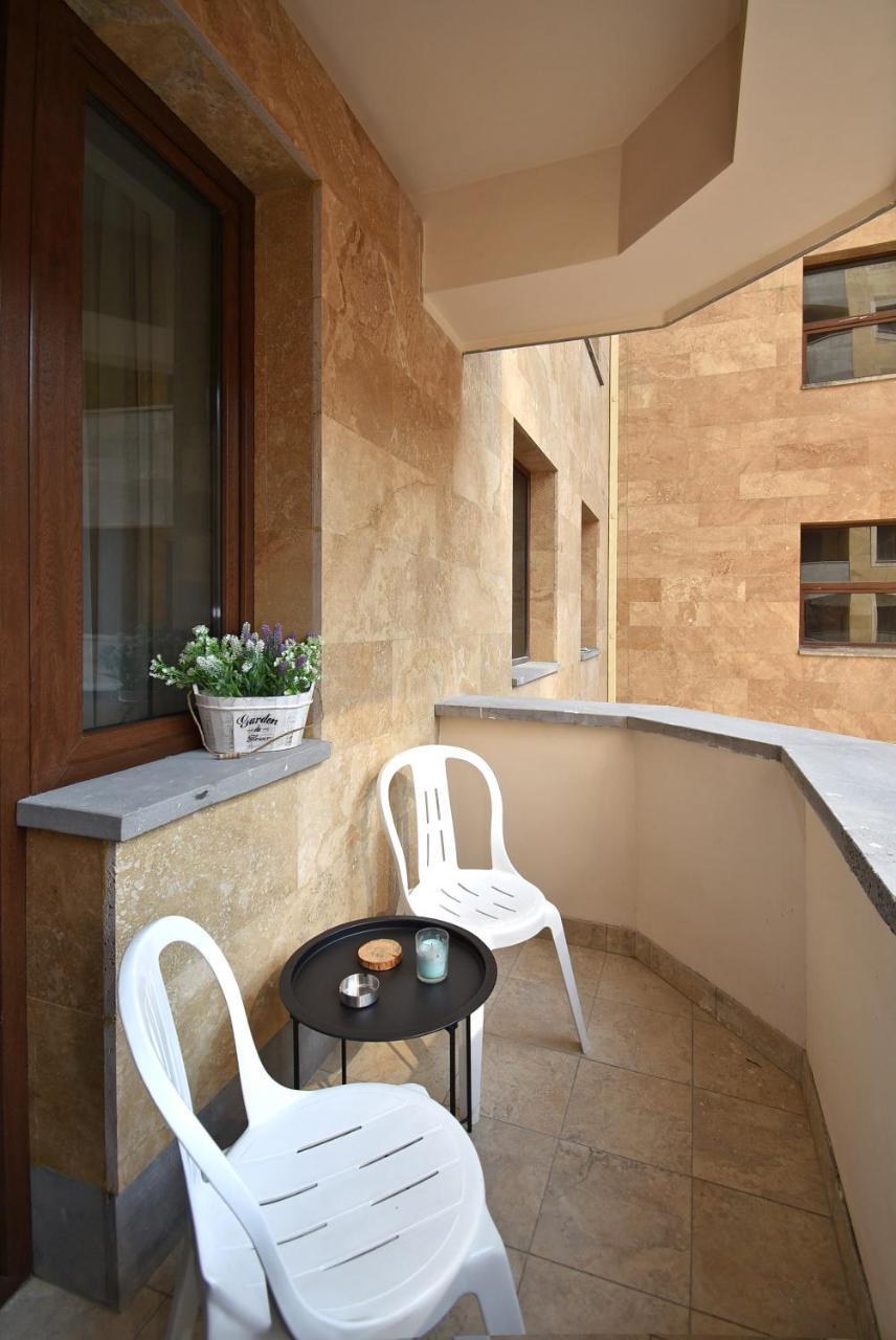 Yerevan4You Patio Екстериор снимка